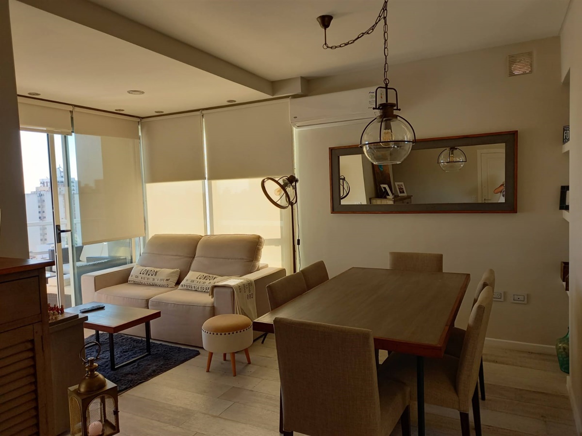 PALACIO PELLEGINI - BV. PELLEGRINI 2400